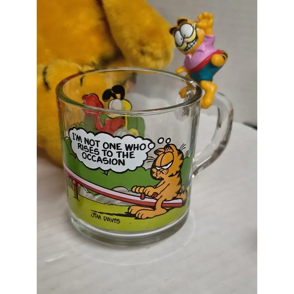 Lot Of Vintage Collectible Garfield Includes Plush, Figure, 2 Cups And Ornament